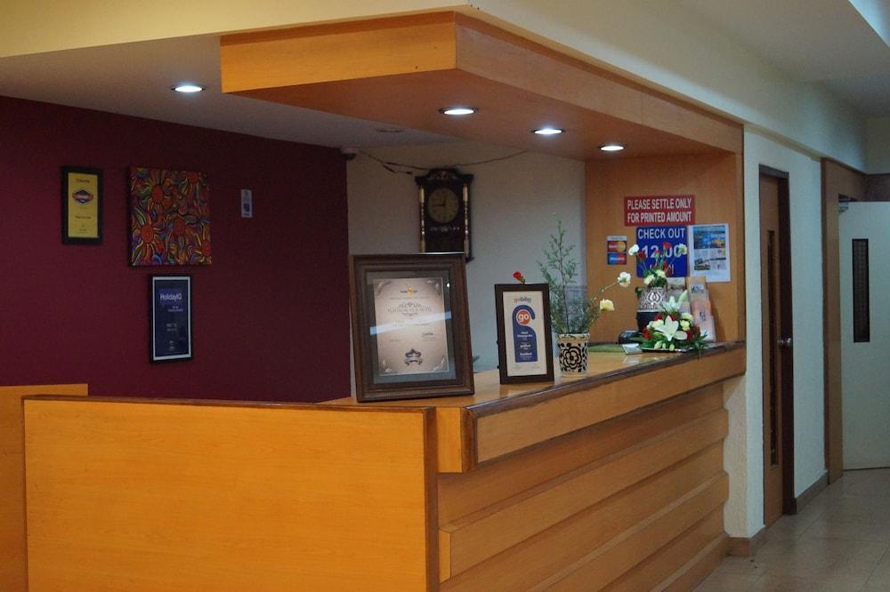 Vinayaga Inn By Poppys, Udagamandalam Exterior foto