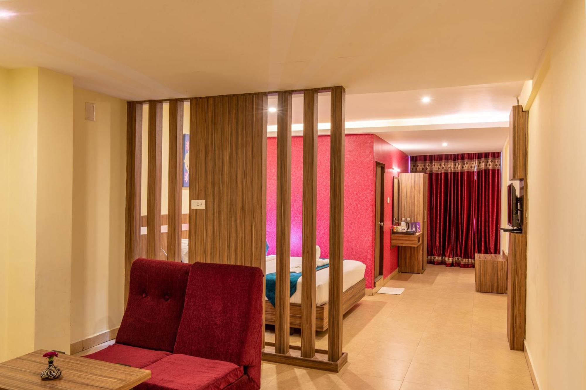 Vinayaga Inn By Poppys, Udagamandalam Exterior foto